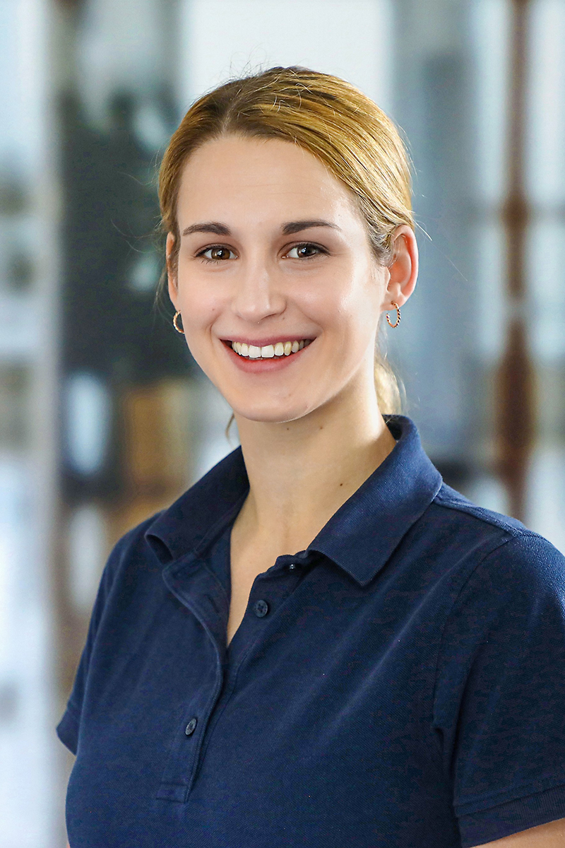 Nina Schenk, Physiotherapeutin